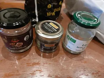 divers pots en verre toutes tailles