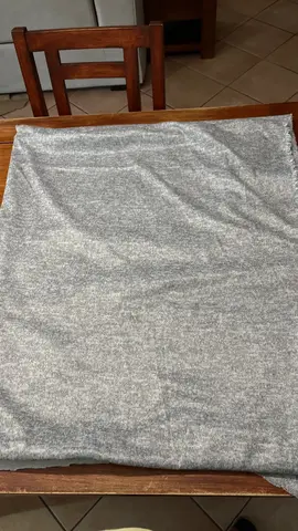 Coupon de tissu gris chiné neuf