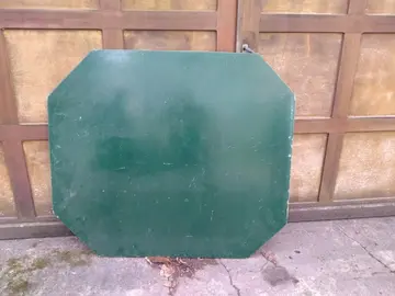 panneau aggloméré peint en vert