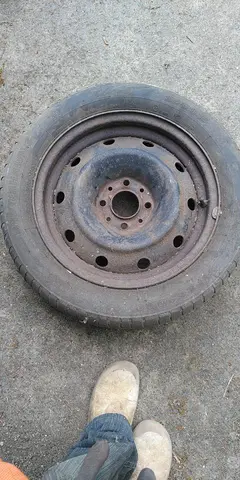 donne 4 jantes de 15"