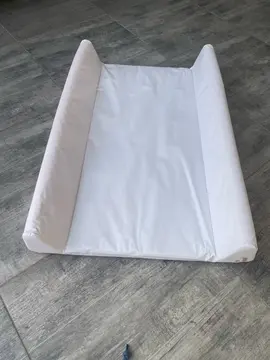 matelas à langer (réservé)