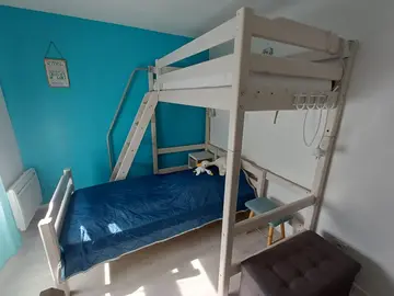 lits superposés ou jumeaux