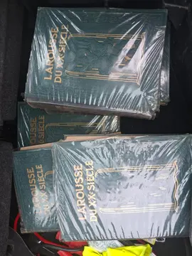 Encyclopédies Larousse