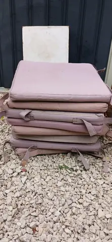 8 galettes de chaises