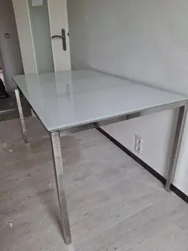 Table ou bureau en verre