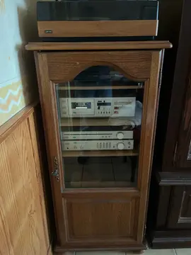 meuble chaîne ou vitrine