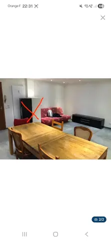 table en bois + chaises + clic clac