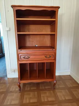 meuble en merisier pour chaîne hifi ou petit téléviseur