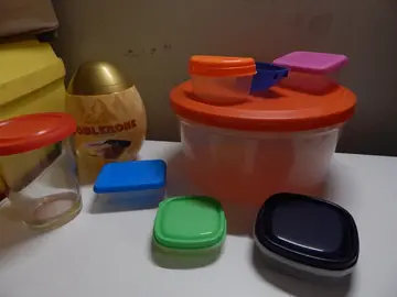 lot tupperwarres