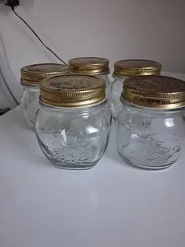 5 pots