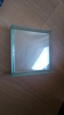 petites assiettes en plastique pour entree