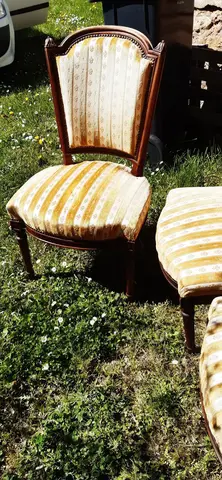 3 chaises