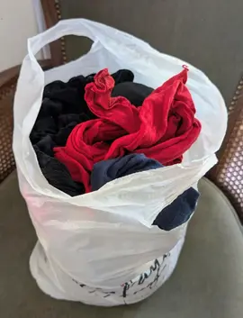 sac rempli de collants fins pour bricolage