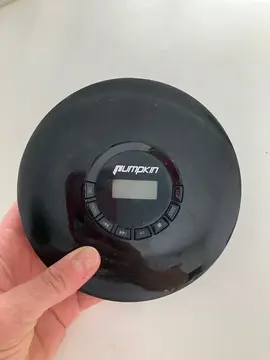 lecteur cd utilisé une fois mais donné sans cable chargeur