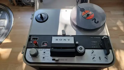 Magnétophone et téléphone