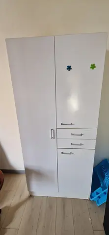 placard de cuisine ou salle de bains ou autres