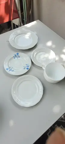 lot petites assiettes