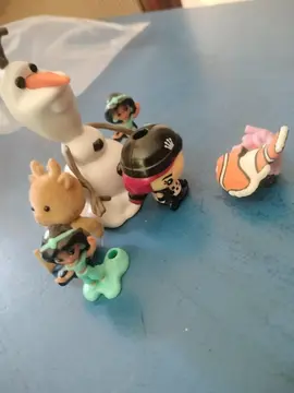 lot personnages plastique