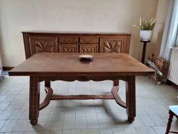 buffet 2.2m de longueur et table avec rallonge