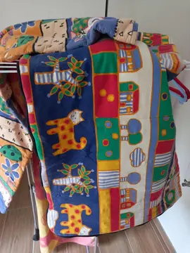 2 duvets enfants et 1 duvet adulte