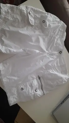 short femme taille 50/52