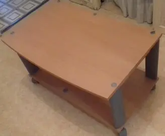 Table basse marron clair