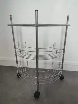 Étagère basse pour lavabo