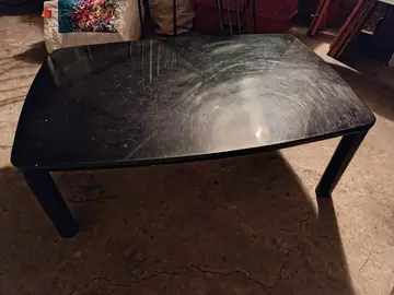 Table basse noire