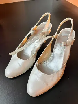 Chaussures à talon blancs