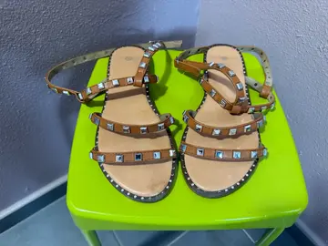 CHAUSSURES NU-PIEDS - TAILLE 39