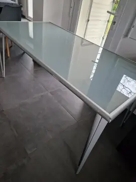 Table en verre