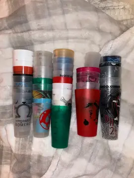 40 ecocups de soirée en plastique avec divers designs