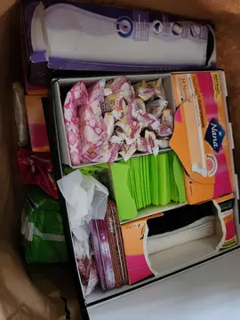 Stock de protections hygiéniques pour règles