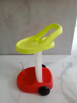 chariot de ménage enfant