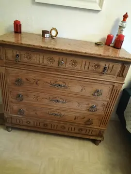 Donne commode provençale et petit meuble Louis Philippe