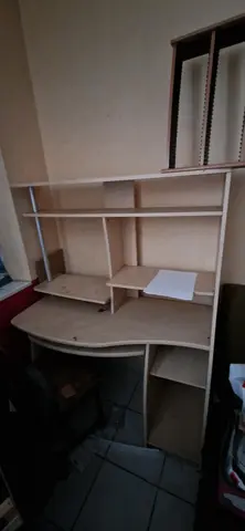 bureau avec tirette