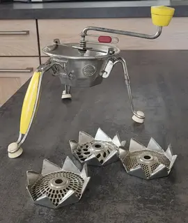petite moulinette manuelle