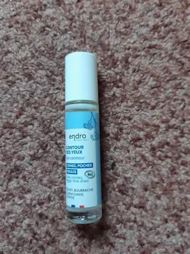 gel contour des yeux