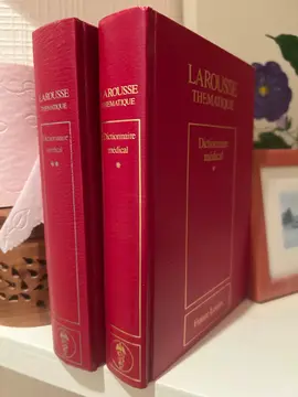 Larousse dictionnaire médical en deux volumes