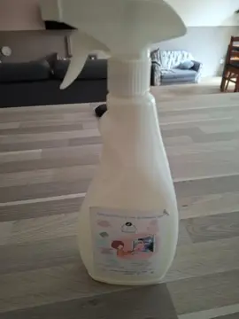 spray nettoyant vitre neuf
