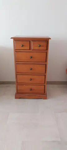 je donne un petit chiffonnier
