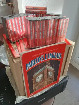 Parlons l'anglais en 32 cassettes audio et 32 facicules
