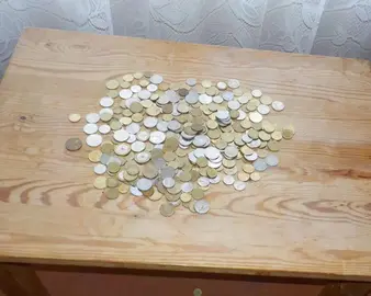 Lot d'anciennes pièces de monnaie en francs et en centimes