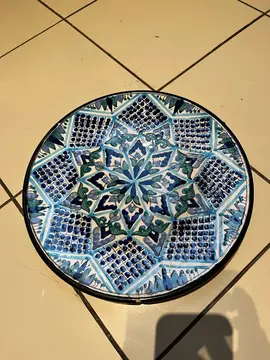 un grand plat Tunisien