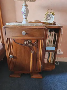 joli petit meuble