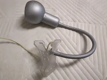 lampe à accrocher avec pince