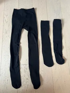 collant et chaussettes noirs