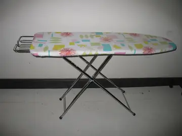 Table à repasser pliable