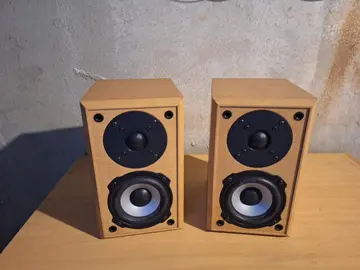 lot de 2 enceintes satellites - Studio Labs