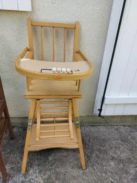 chaise ɓébé en bois